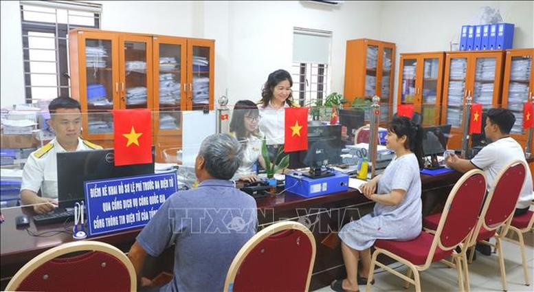 ket-luan-so-179-kltw-tiep-tuc-trien-khai-cac-nhiem-vu-hoan-thien-to-chuc-bo-may-va-hoat-dong-cua-mo-hinh-chinh-quyen-dia-phuong-2-cap