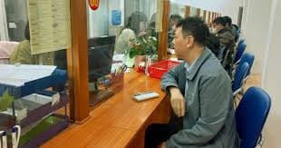 Có được hưởng trợ cấp thất nghiệp trước khi xin nghỉ hưu sớm?