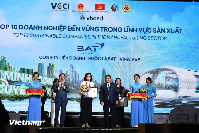 csi-2024-doanh-nghiep-chuyen-minh-xanh-voi-cong-nghe-va-doi-moi