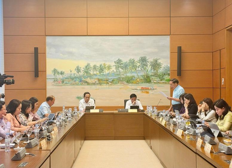 ĐBQH ủng hộ giảm thuế GTGT đến hết năm 2026 để thúc đẩy tiêu dùng, giữ đà tăng trưởng