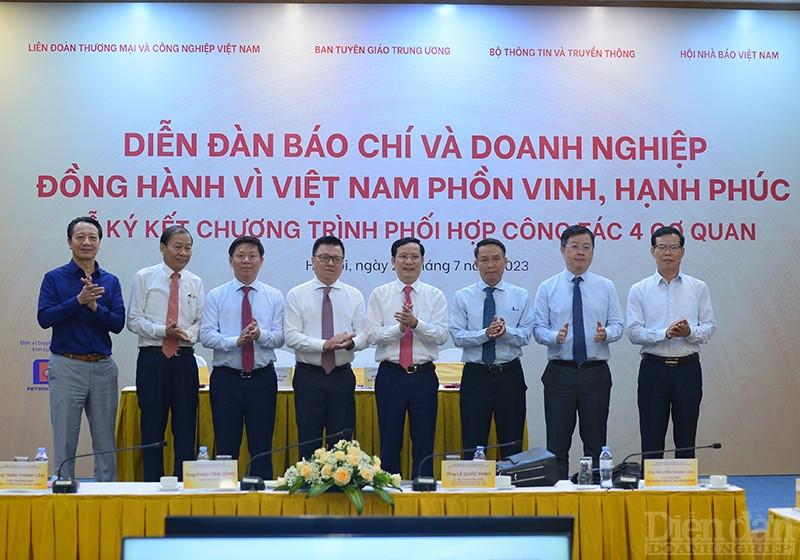 Chương trình Bình chọn các tác phẩm báo chí viết về doanh nhân, doanh nghiệp và phát triển môi trường kinh doanh bền vững