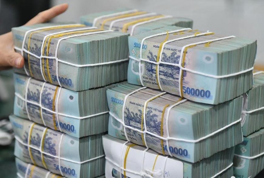 ngan-hang-tang-von-tu-nhan-ram-ro-hut-tien-big-4-van-xin-va-cho