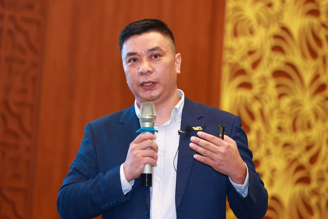 dau-tu-gi-cuoi-nam-2024-vang-hep-cua-tang-cho-co-hoi-tu-thi-truong-co-phieu