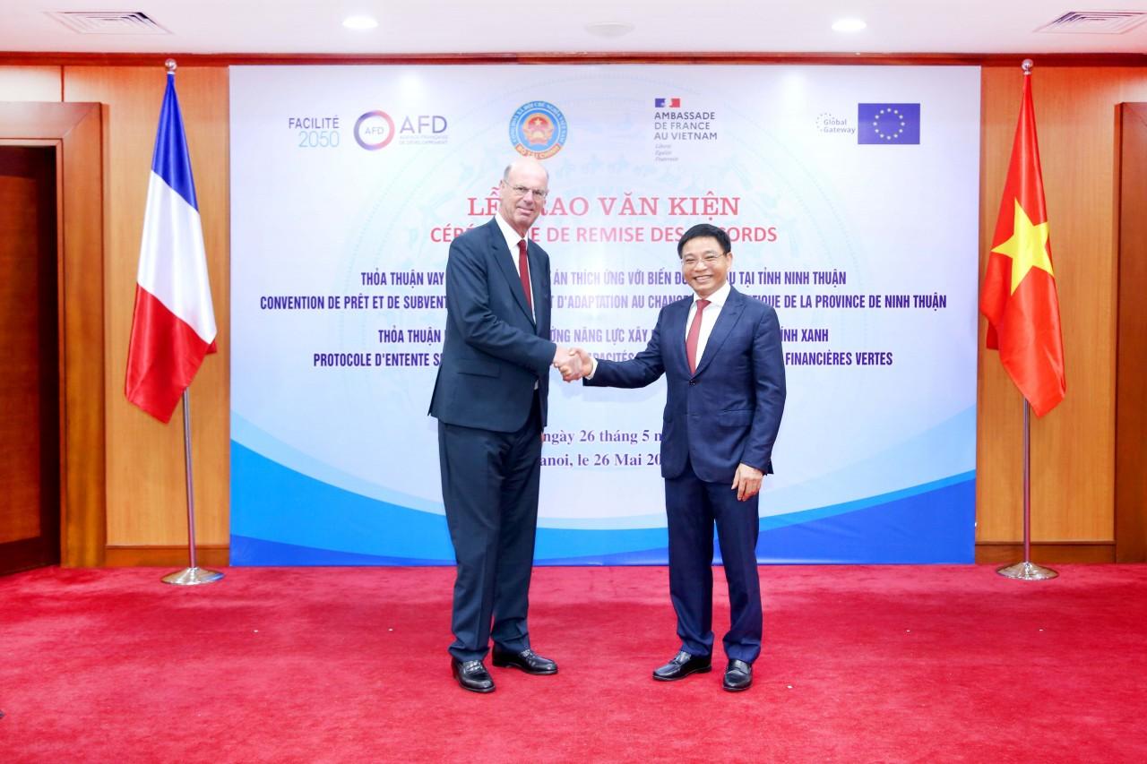Thúc đẩy hơn nữa hợp tác tài chính giữa Việt Nam và Pháp