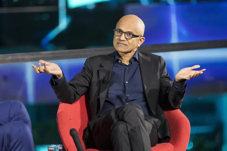van-hoa-kinh-doanh-cua-micosoft-duoi-thoi-satya-nadella-hoc-tat-ca-thay-vi-biet-tat-ca