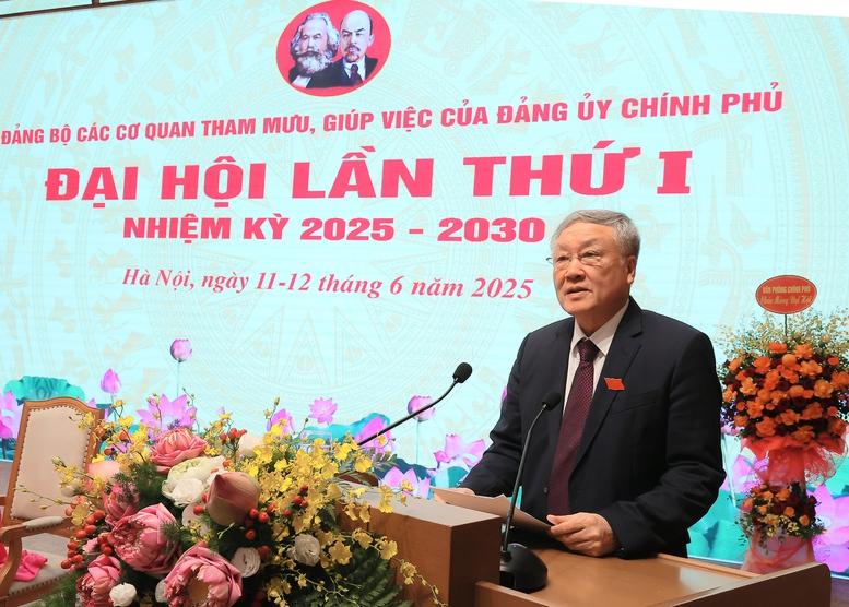 Tham mưu nhanh, đúng, trúng, sát với yêu cầu thực tiễn công tác xây dựng đảng trong Đảng bộ Chính phủ