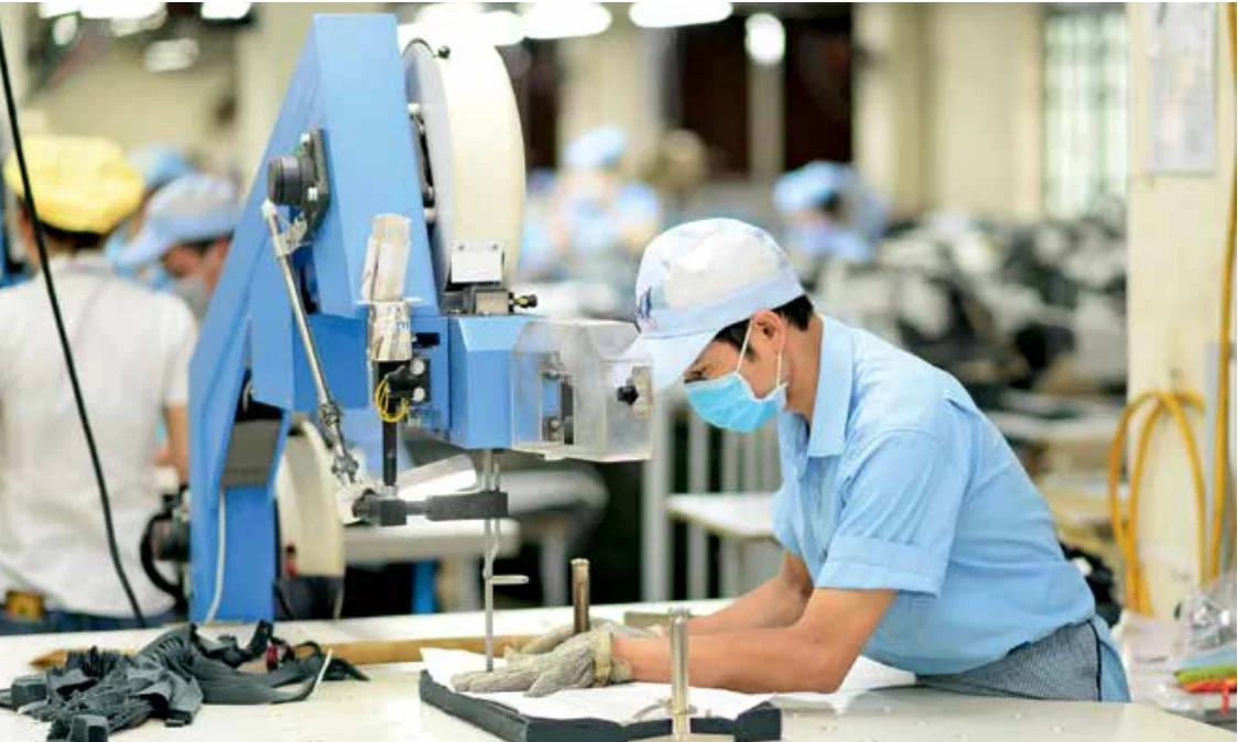 vuot-bay-thu-nhap-trung-binh-cai-cach-the-che-la-yeu-to-then-chot