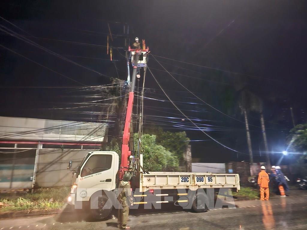 evnnpc-huy-dong-toan-bo-nhan-luc-khac-phuc-hau-qua-ngay-khi-bao-so-3-di-qua
