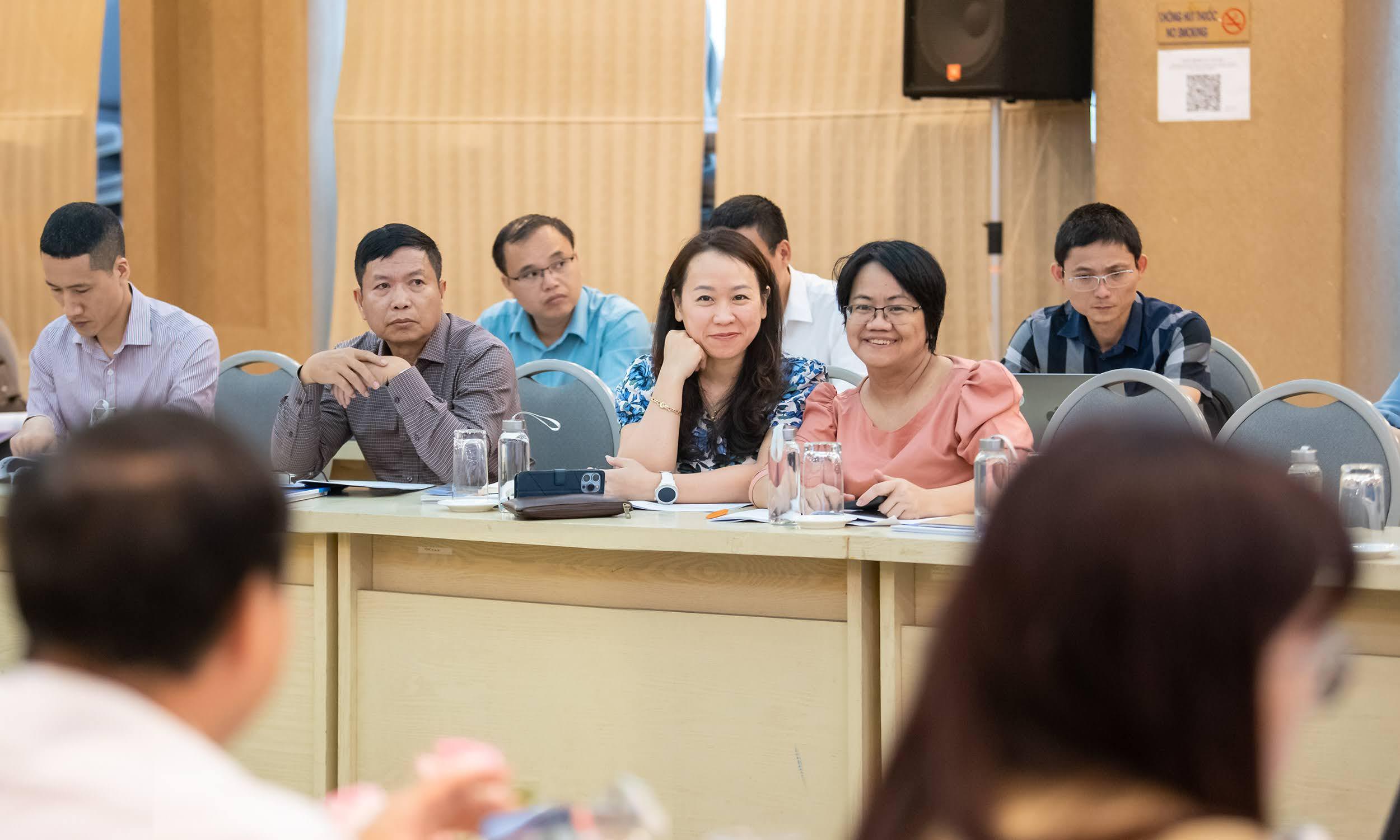 Dòng chảy pháp luật kinh doanh Việt Nam 2024 và  Báo cáo đánh giá về tiêu chuẩn và quy chuẩn kỹ thuật 22/4/2025