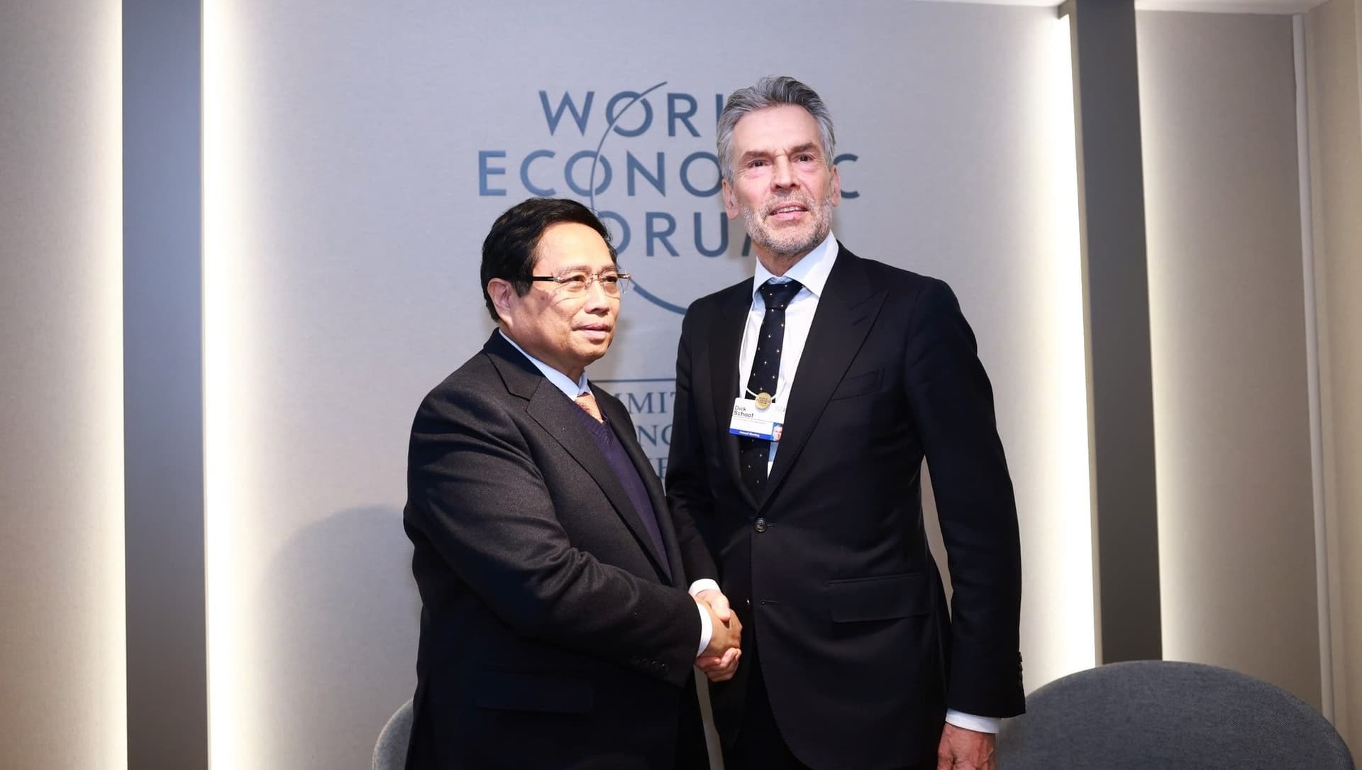 ha-lan-xem-xet-dau-tu-vao-linh-vuc-chip-tai-viet-nam