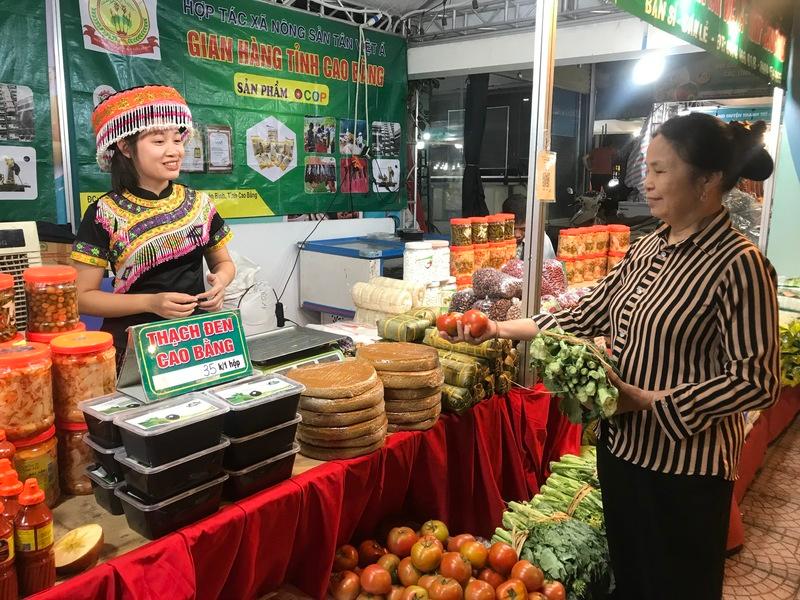 dua-thuong-mai-dien-tu-vuon-ra-ngoai-cac-do-thi-lon