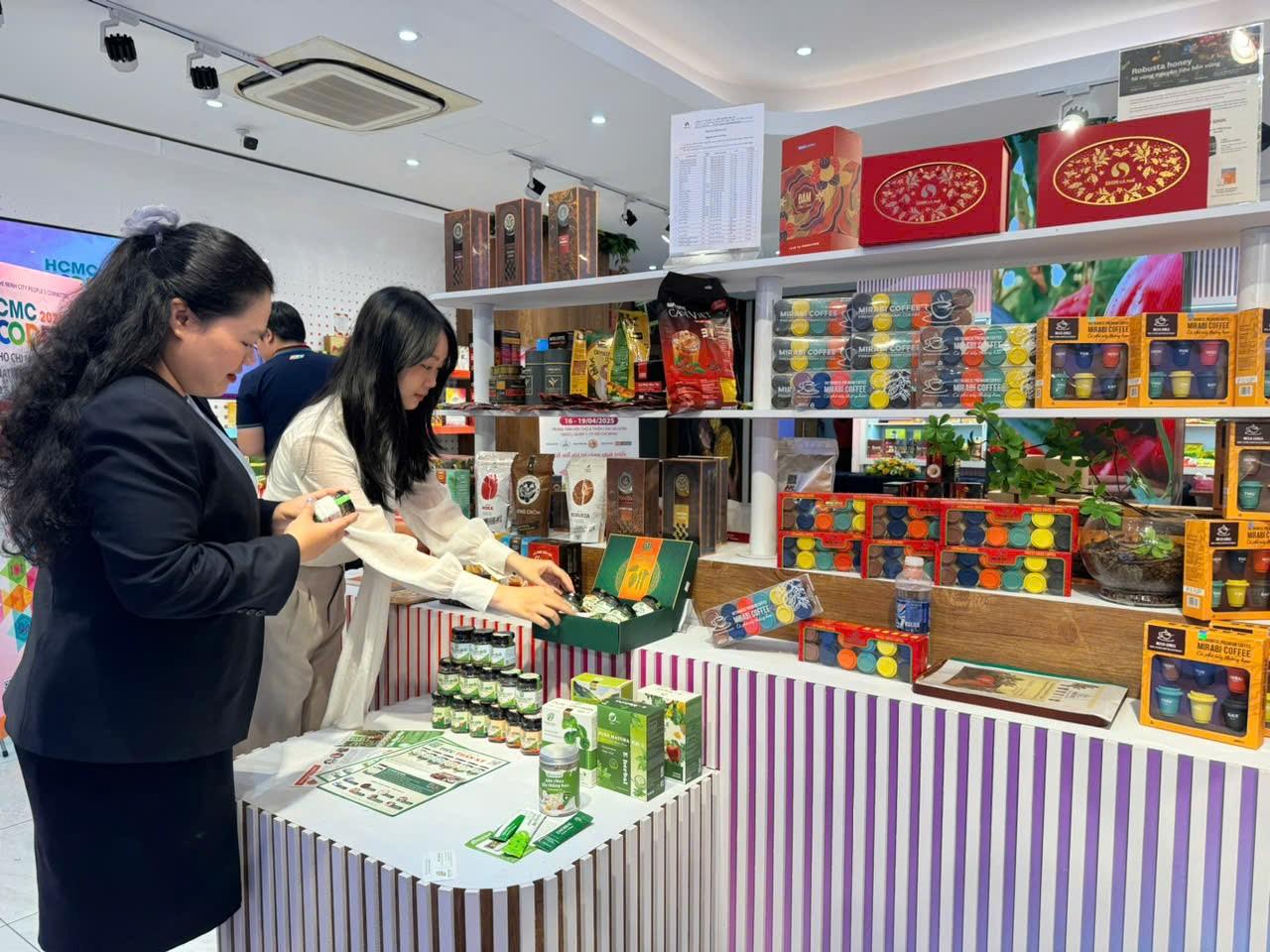 TP. Hồ Chí Minh: Cơ hội từ chuyển đổi xanh và trách nhiệm xã hội trong thương mại điện tử