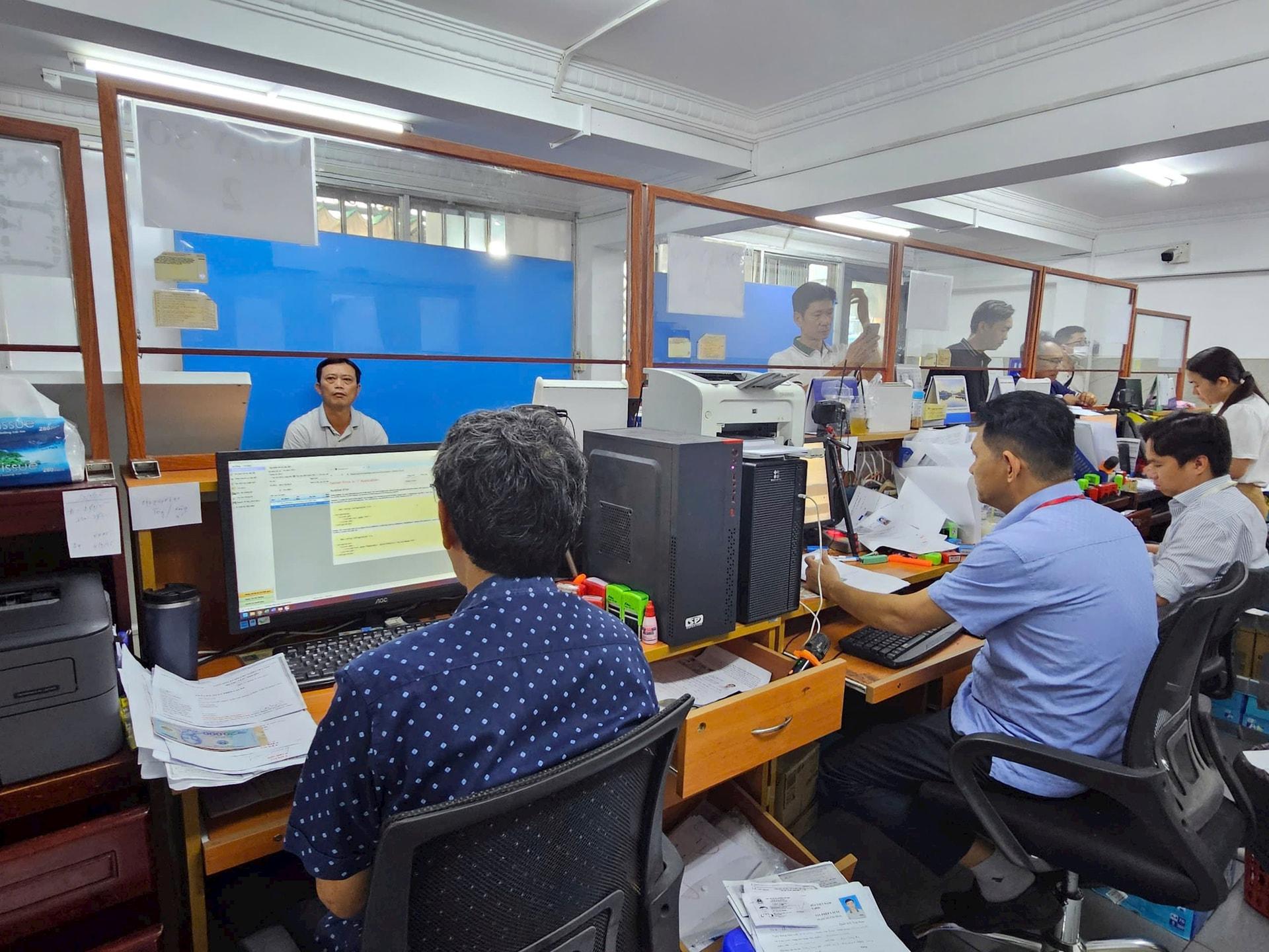 TP.HCM cắt giảm ít nhất 30% chi phí cho doanh nghiệp khi thực hiện thủ tục hành chính