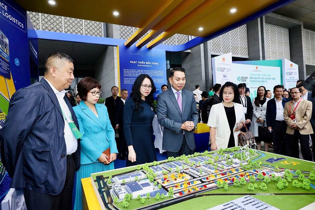 thuong-mai-dien-tu-xuyen-bien-gioi-co-hoi-xuat-khau-cho-san-pham-viet