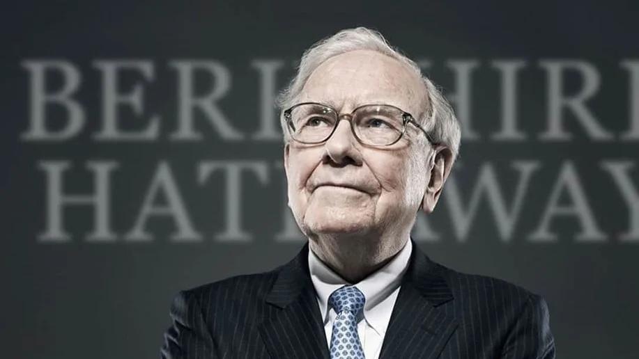 ty-phu-warren-buffett-khuyen-nguoi-tre-dung-lo-ve-muc-luong-khoi-diem