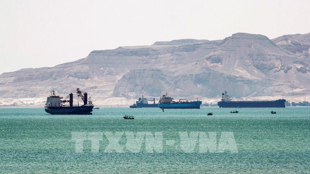 doanh-thu-cua-kenh-dao-suez-giam-60
