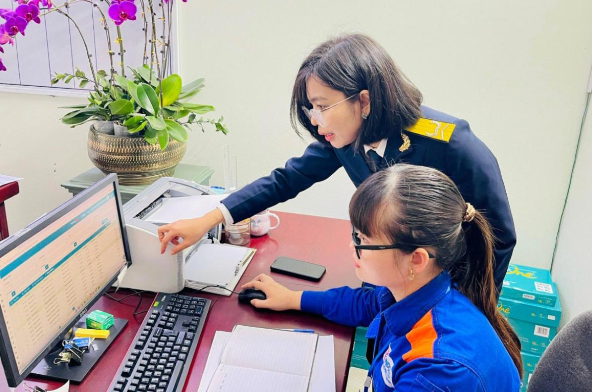 Không 'ra' hóa đơn điện tử, cửa hàng xăng dầu bị tạm dừng kinh doanh