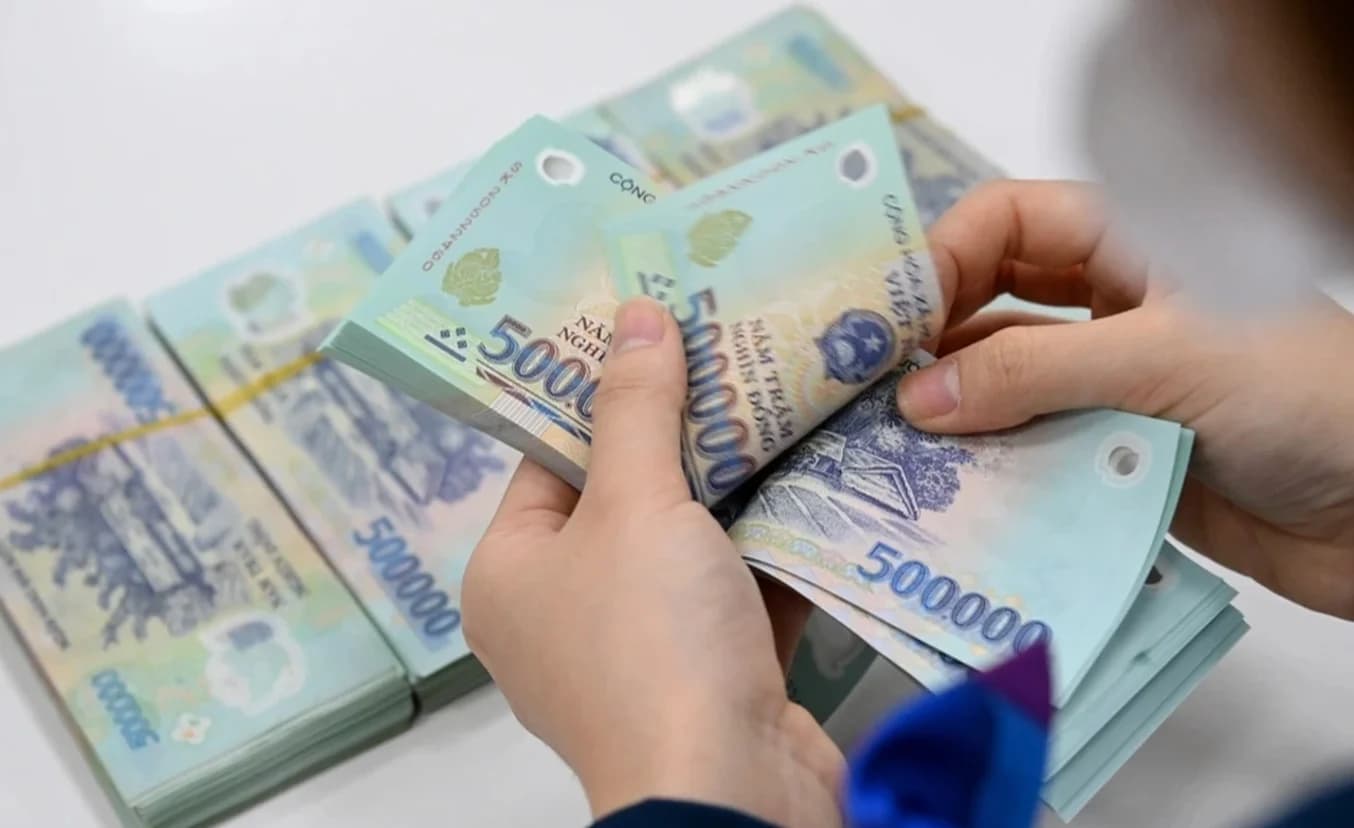 chinh-phu-de-xuat-bo-sung-44000-ty-chi-tra-che-do-sau-tinh-gon-bo-may