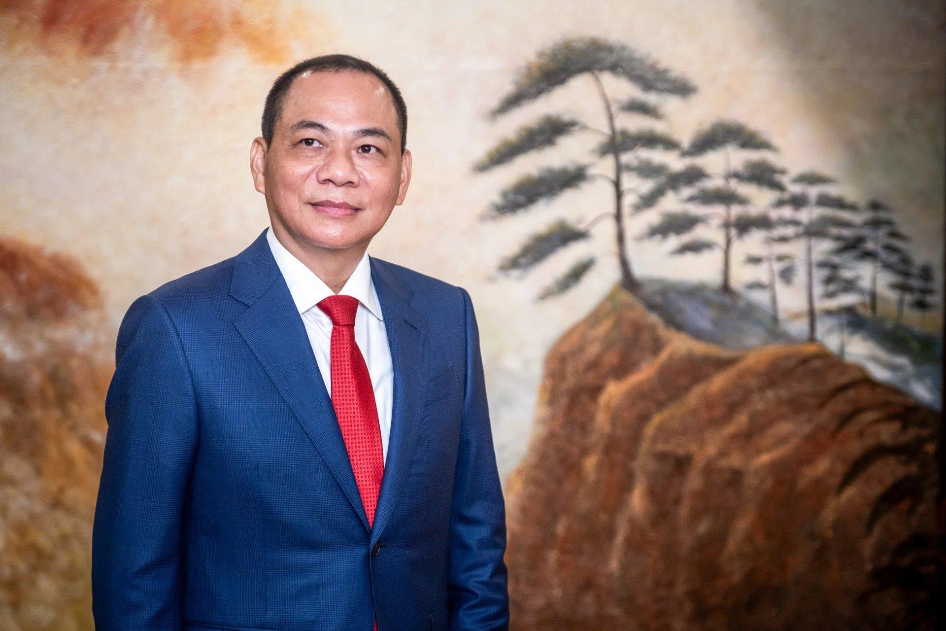 ty-phu-pham-nhat-vuong-xoay-truc-vinfast-huong-chuoi-xe-dien-14-ty-usd-ve-chau-a