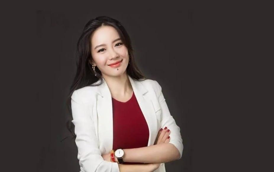 Chân dung 'bà trùm' crypto: Từ tuổi thơ nghèo khó đến vị thế tỷ phú tiền số