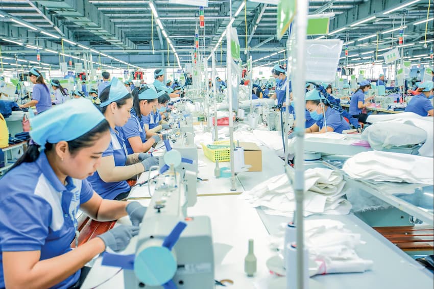 doanh-nghiep-det-may-tinh-toan-giam-tac-dong-cua-xung-dot-trung-dong