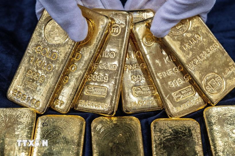 gia-vang-the-gioi-giam-nhe-truoc-khi-fed-nhom-hop