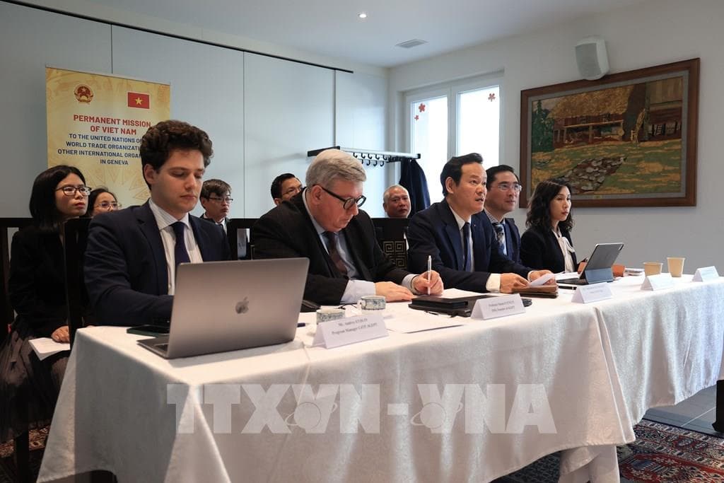 phai-doan-viet-nam-tai-geneva-thao-luan-dien-bien-moi-trong-chinh-sach-thue-quan-cua-my