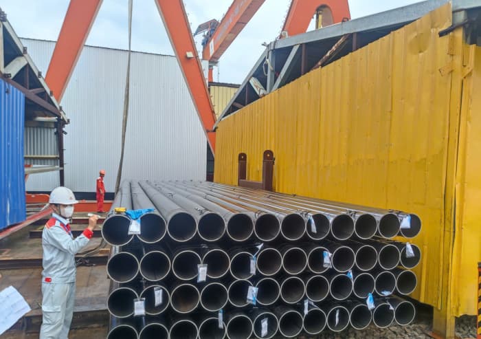 hoa-phat-cung-cap-hon-1800-tan-ong-thep-cho-trung-tam-hoi-nghi-apec-2027