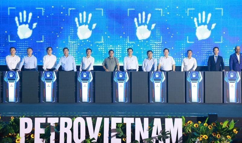 nam-2025-petrovietam-phan-dau-tang-truong-tren-10