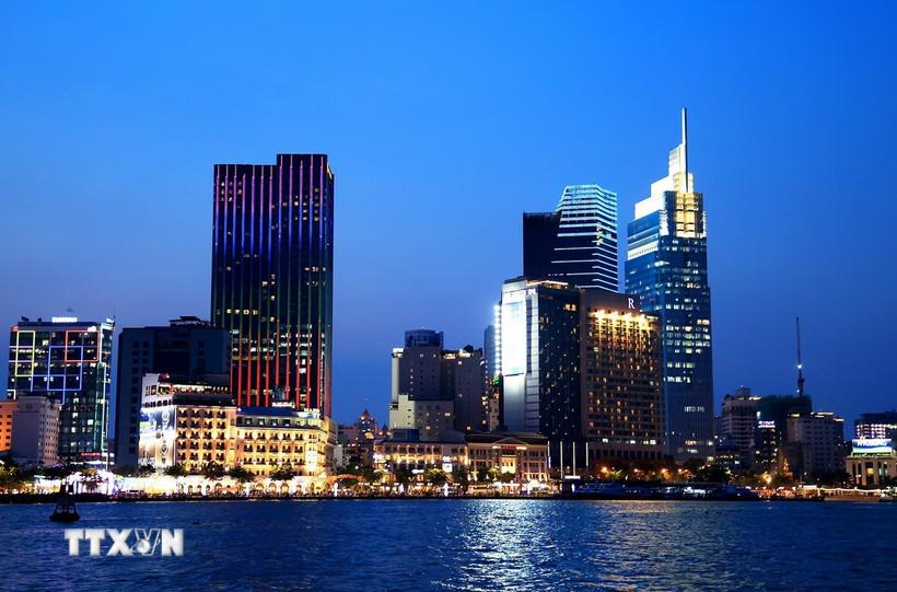 kinh-te-thanh-pho-ho-chi-minh-7-thang-nam-2025-ghi-nhan-nhieu-diem-sang