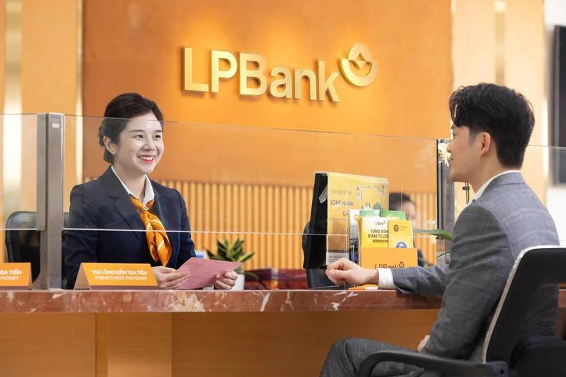 LPBank muốn mua tối đa 5% vốn cổ phần của FPT, trị giá gần 10.000 tỷ đồng
