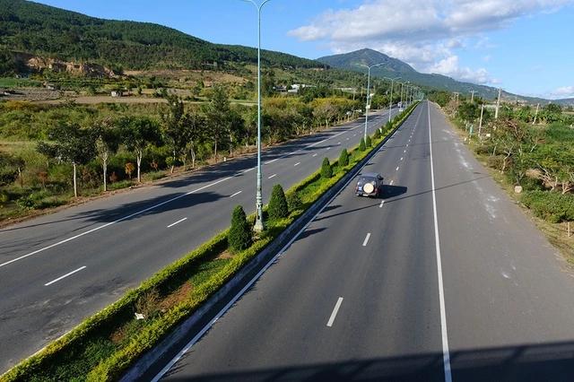 Mở rộng cao tốc Bắc - Nam: Cú 'bắt tay' của các ông lớn giao thông