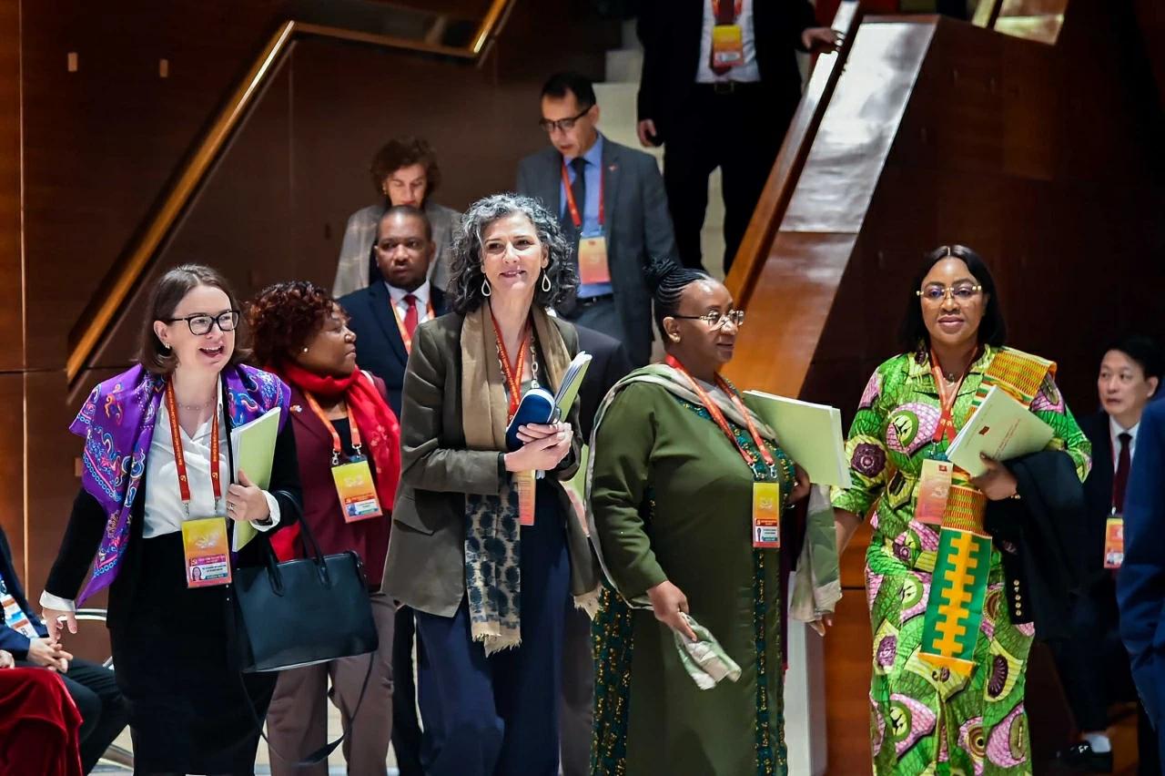 cac-dai-bieu-quoc-te-tham-du-le-khai-mac-dai-hoi-xiv-cua-dang