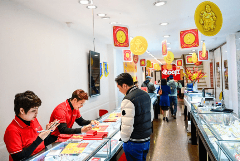 Giá vàng nhẫn và SJC không biến động sau ngày vía Thần Tài