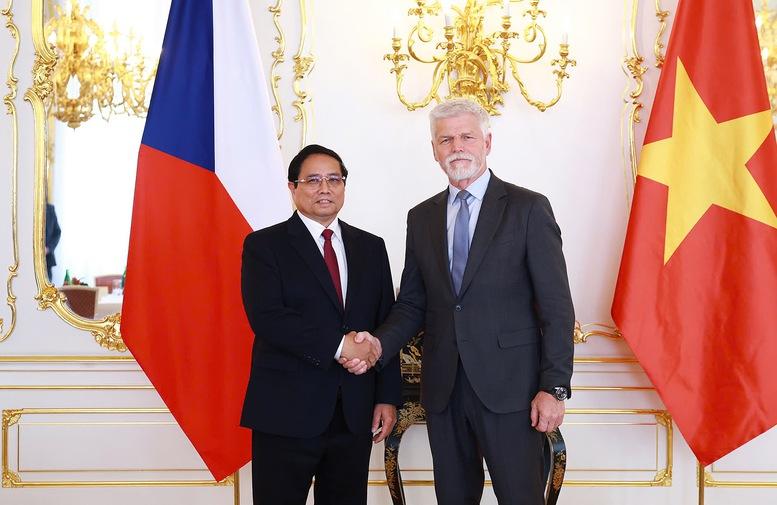tong-thong-czech-se-thuc-day-phe-chuan-hiep-dinh-evipa-va-ung-ho-go-bo-the-vang-iuu-voi-viet-nam