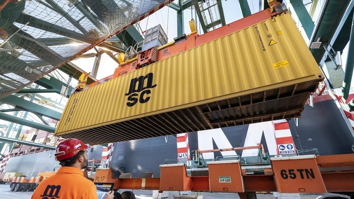 Xung đột tại Trung Đông: Doanh nghiệp Việt chịu áp lực chi phí và nguy cơ đứt gãy chuỗi cung ứng