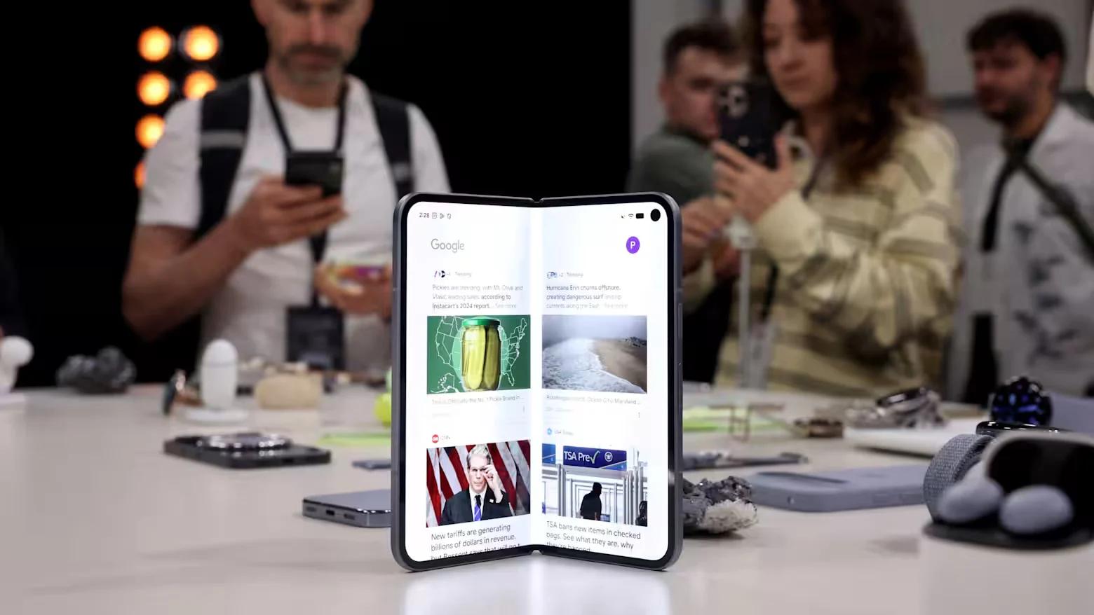 google-lan-dau-dat-cuoc-vao-viet-nam-trong-san-xuat-smartphone-cao-cap