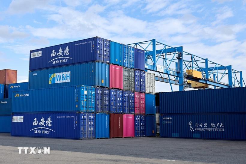 dong-euro-manh-lam-gia-tang-suc-ep-doi-voi-xuat-khau-cua-duc