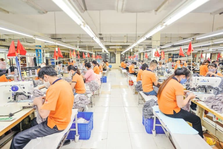 loi-nhuan-hop-nhat-cua-vinatex-quy-dau-nam-2025-dat-271-ty-dong