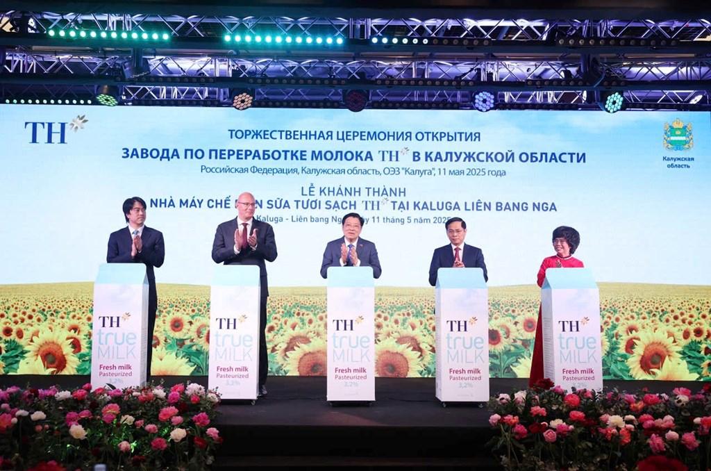 Tập đoàn TH khánh thành Nhà máy chế biến sữa công suất hàng đầu Liên bang Nga