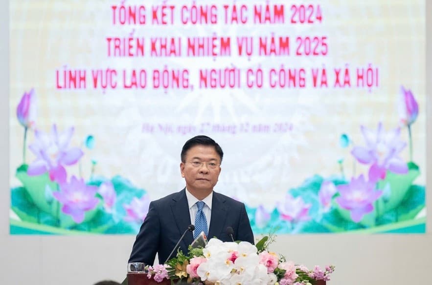 ty-le-that-nghiep-khu-vuc-thanh-thi-duoi-4