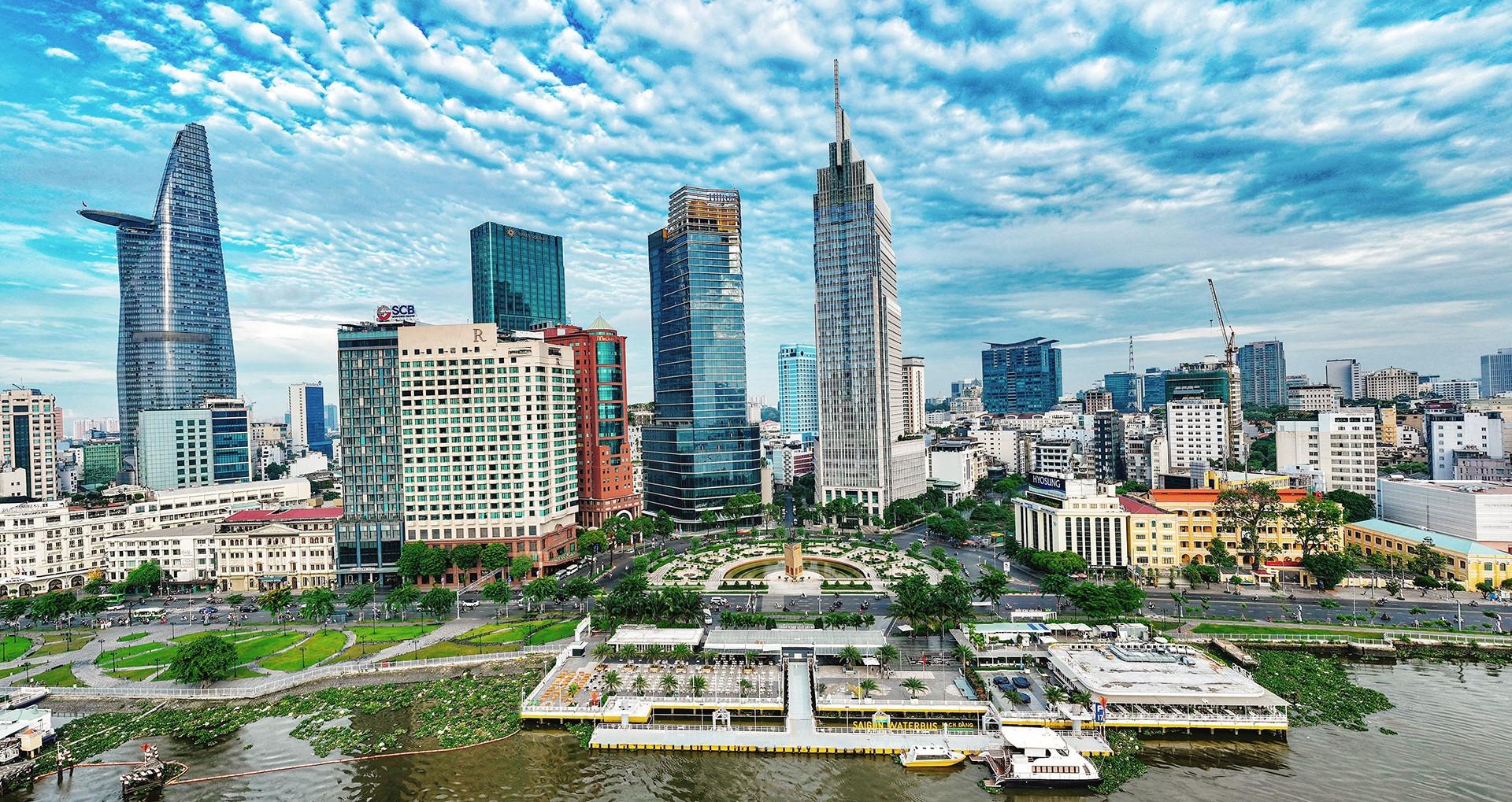 dai-hoi-xiv-dem-lai-cam-nhan-ro-rang-ve-hinh-hai-to-quoc-trong-tuong-lai