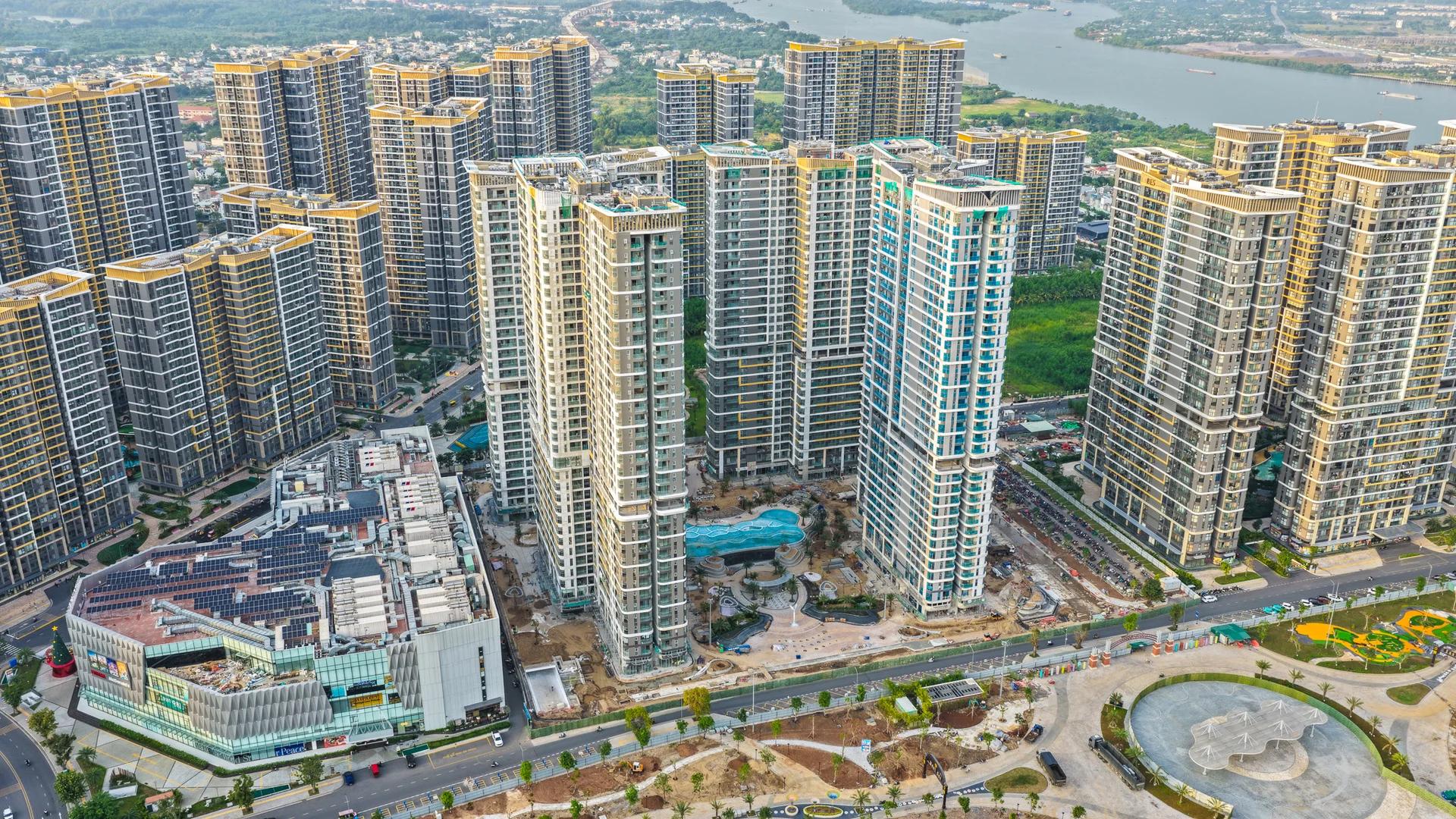 thi-truong-bat-dong-san-tu-2026-se-nhu-tram-hoa-dua-no-nhung-no-co-trat-tu