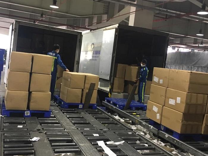 doanh-nghiep-tuan-thu-ghi-xuat-xu-tren-nhan-hang-hoa-xuat-khau-sang-my