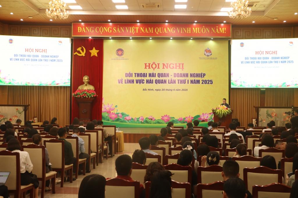 200-doanh-nghiep-xuat-nhap-khau-tham-gia-doi-thoai-voi-hai-quan-khu-vuc-v