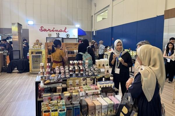 doanh-nghiep-viet-day-manh-ket-noi-tai-hoi-cho-thuong-mai-indonesia