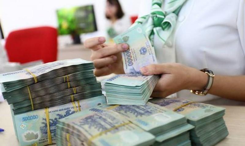 da-co-24-ngan-hang-ha-lai-suat-trong-mot-thang-qua-muc-giam-cao-nhat-len-toi-105