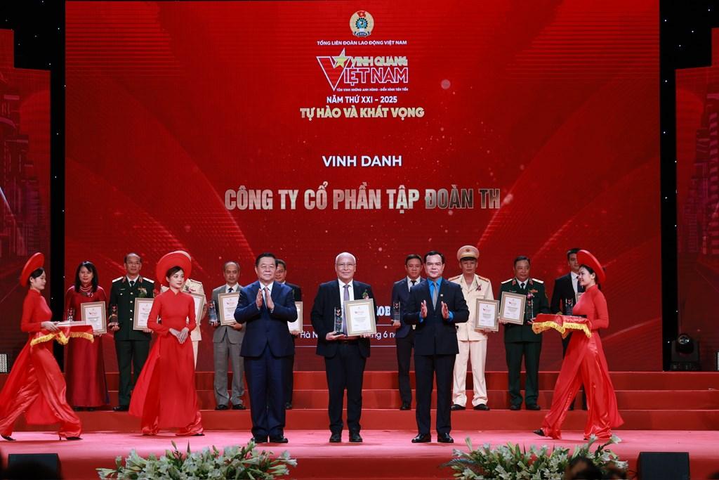 vinh-quang-viet-nam-2025-th-true-milk-khat-vong-viet-tu-ly-sua-tuoi-sach