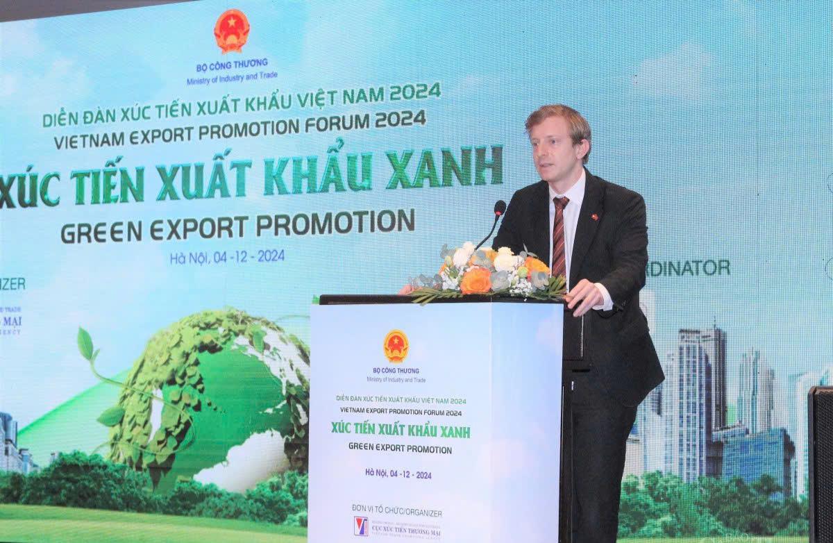 yeu-cau-bat-buoc-ve-chuyen-doi-xanh-xuat-khau-xanh
