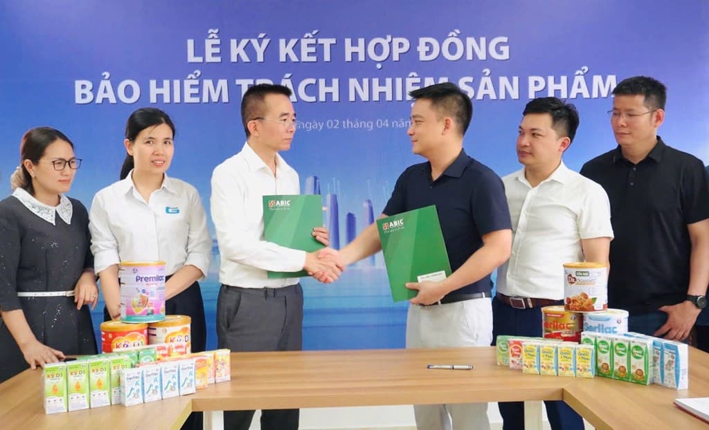 amm-germany-nutrition-va-bao-hiem-agribank-ky-ket-bao-hiem-trach-nhiem-san-pham-sua-len-den-20-ty-dong